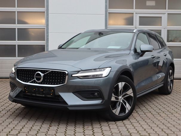 Volvo V60 Cross Country B4 Pro AWD 145 kW image number 20