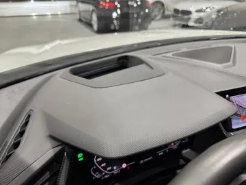 Car image 35
