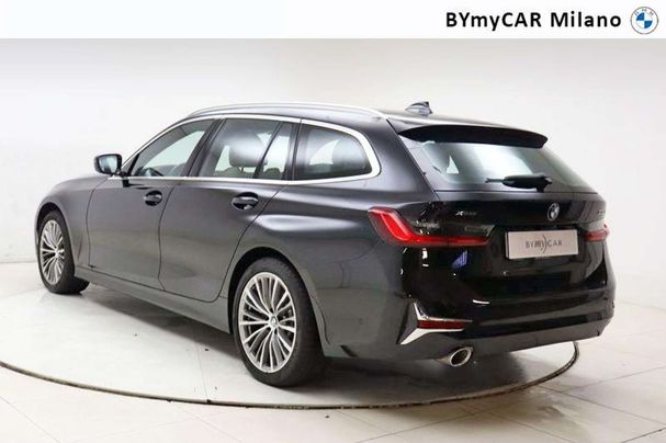 BMW 330i Touring xDrive 190 kW image number 4