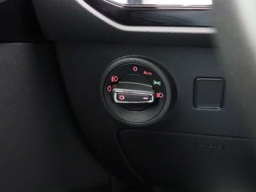 Car image 28