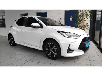 Car image 24