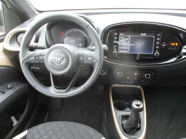 Toyota Aygo X 1.0 VVT-i 53 kW image number 18