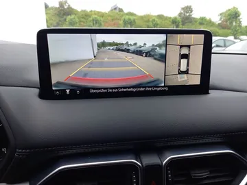 Car image 27