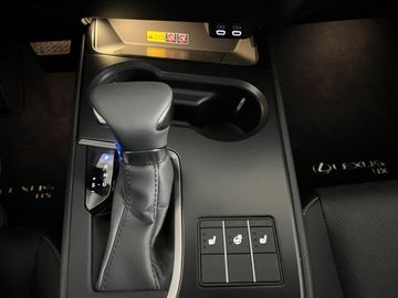 Car image 22