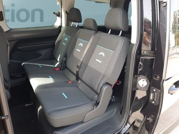 Car image 29