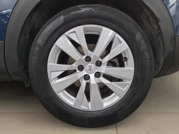 Car image 31