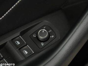 Car image 38