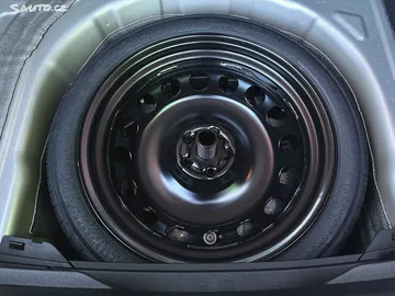 Car image 37