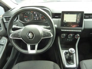 Car image 18