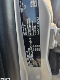 Car image 36