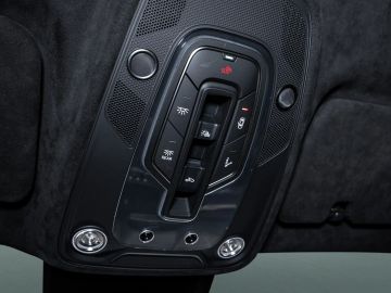 Car image 38