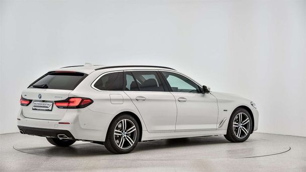 BMW 530 Touring xDrive 215 kW image number 3