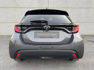 Car image 5