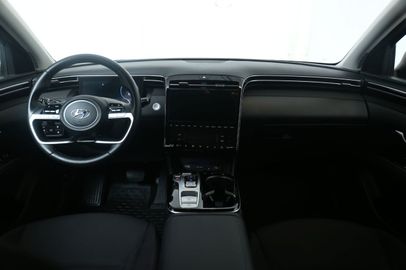 Car image 17