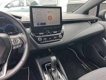 Car image 30