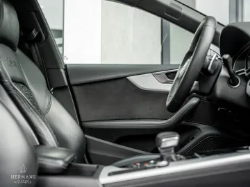 Car image 35