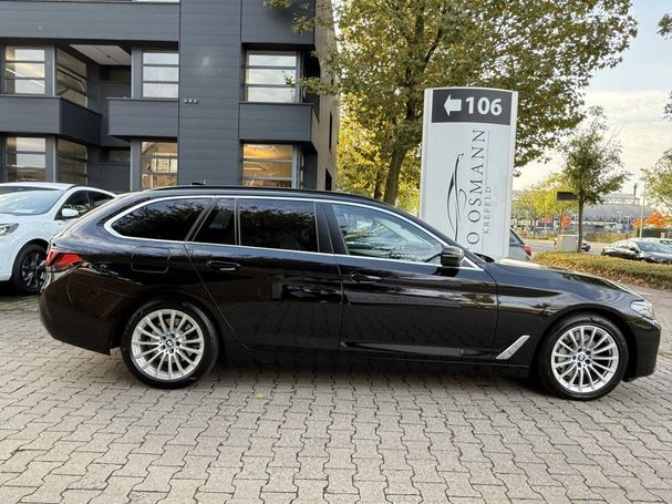 BMW 530i Touring xDrive 185 kW image number 3