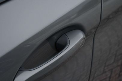 Car image 36