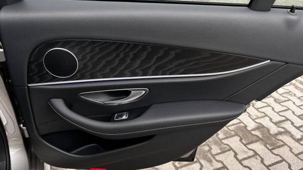 Mercedes-Benz E 220 145 kW image number 27