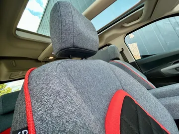 Car image 27