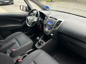 Car image 10