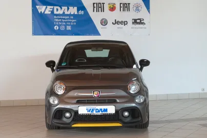 Car image 2