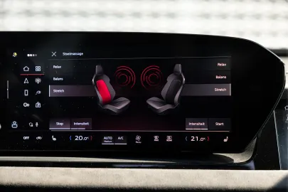Car image 35
