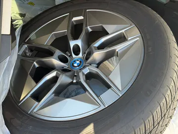 Car image 23