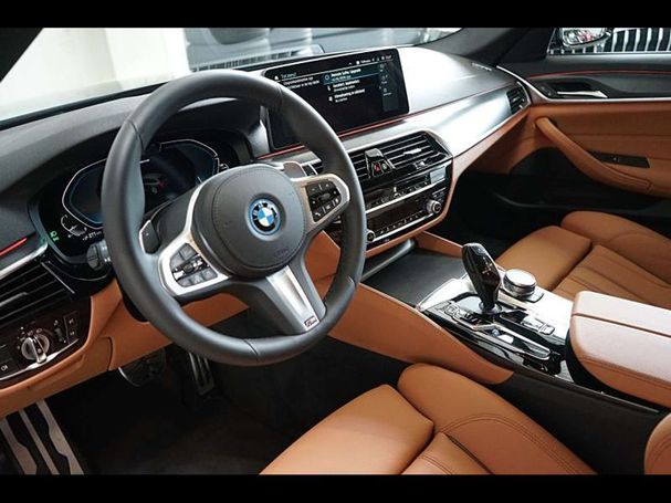 BMW 530 Touring 215 kW image number 4