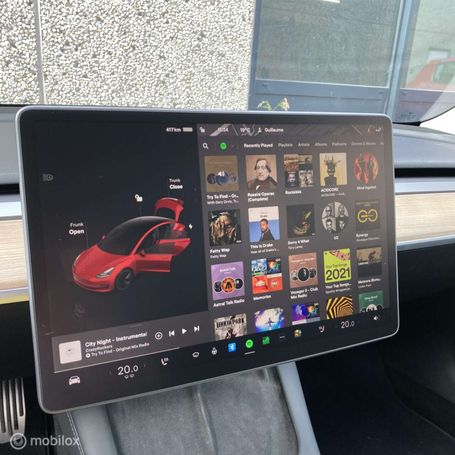 Tesla Model 3 60 208 kW image number 14