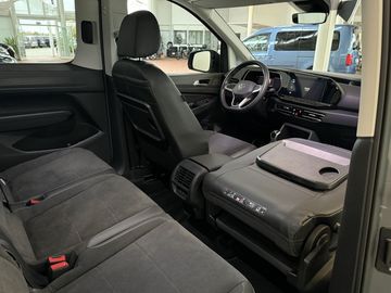 Car image 31