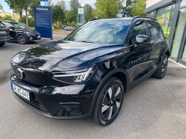 Volvo XC40 Single Motor Extended Range Plus 185 kW image number 6