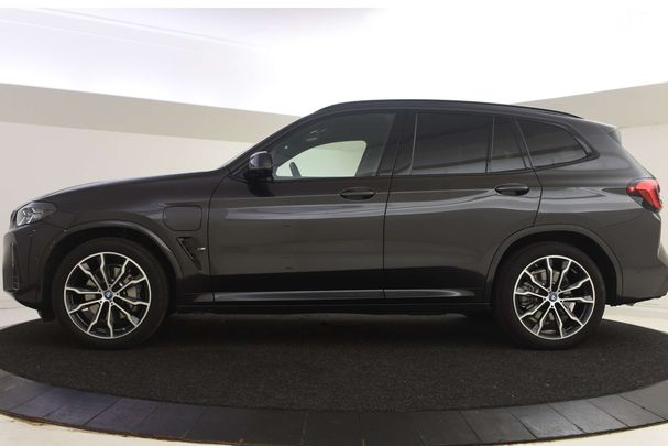 BMW X3 xDrive30e 215 kW image number 3