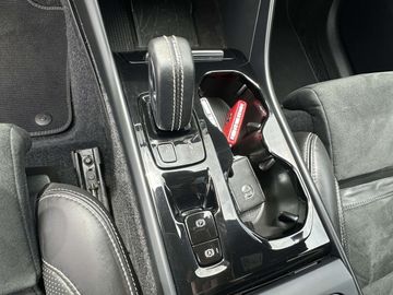 Car image 33