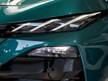 Car image 25