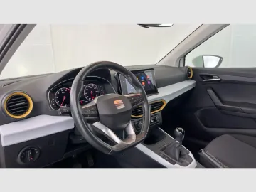 Car image 42