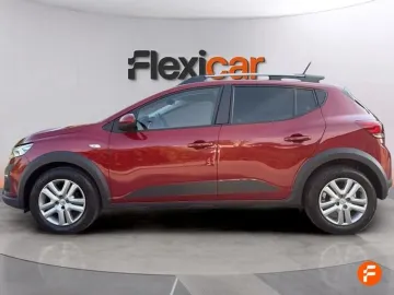 Car image 4