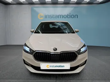 Car image 3