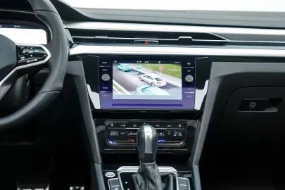 Car image 40
