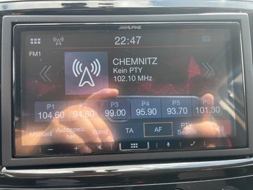 Car image 24