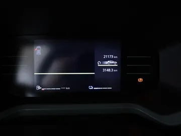 Car image 27