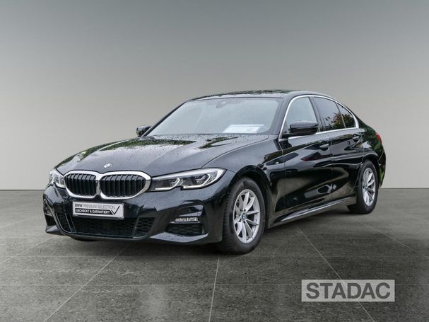 BMW 320i 135 kW image number 1