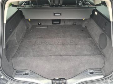 Car image 38