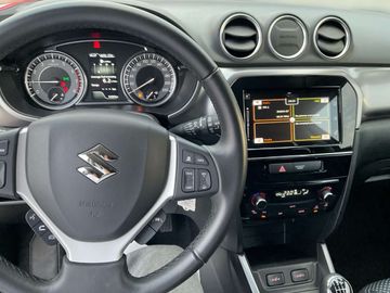 Car image 12