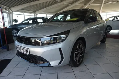 Car image 19