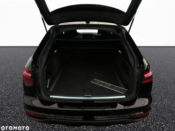 Car image 40