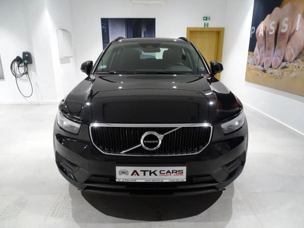 Volvo XC40 T3 120 kW image number 3