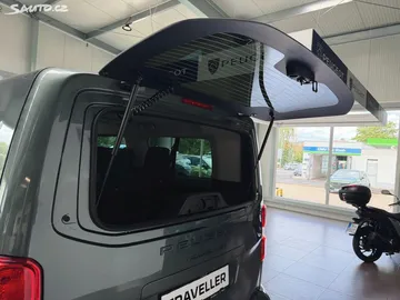 Car image 29