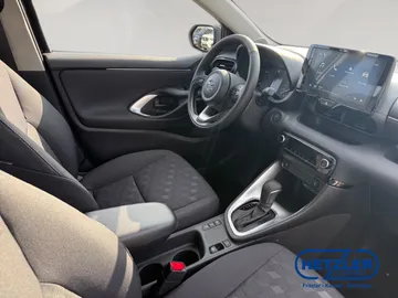 Car image 14