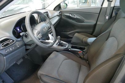 Car image 10